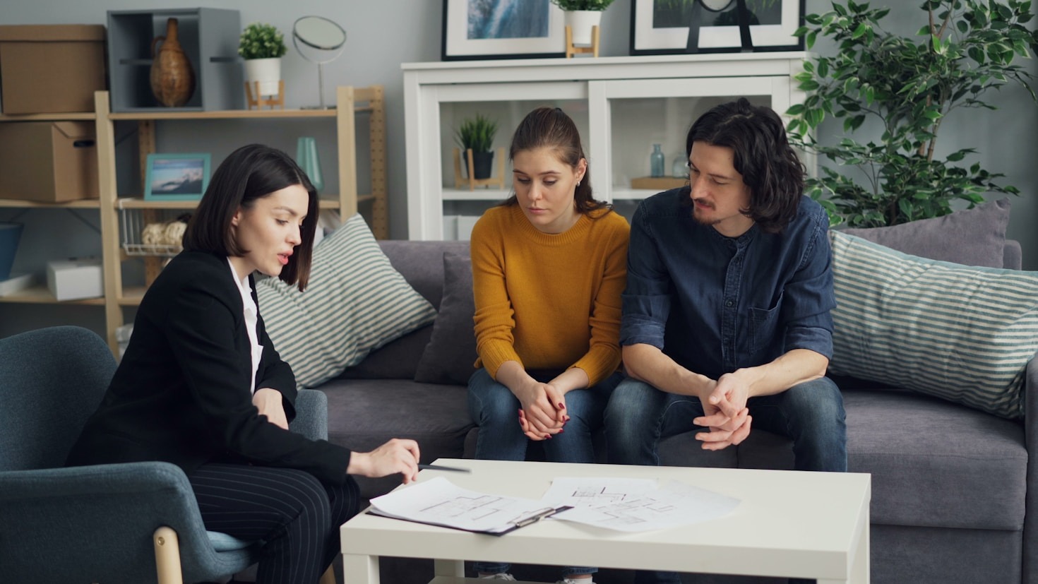 Come gestire le controversie condominiali tra vicini senza errori